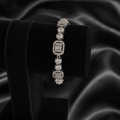 Baguette Diamond Cluster Halo Bracelet