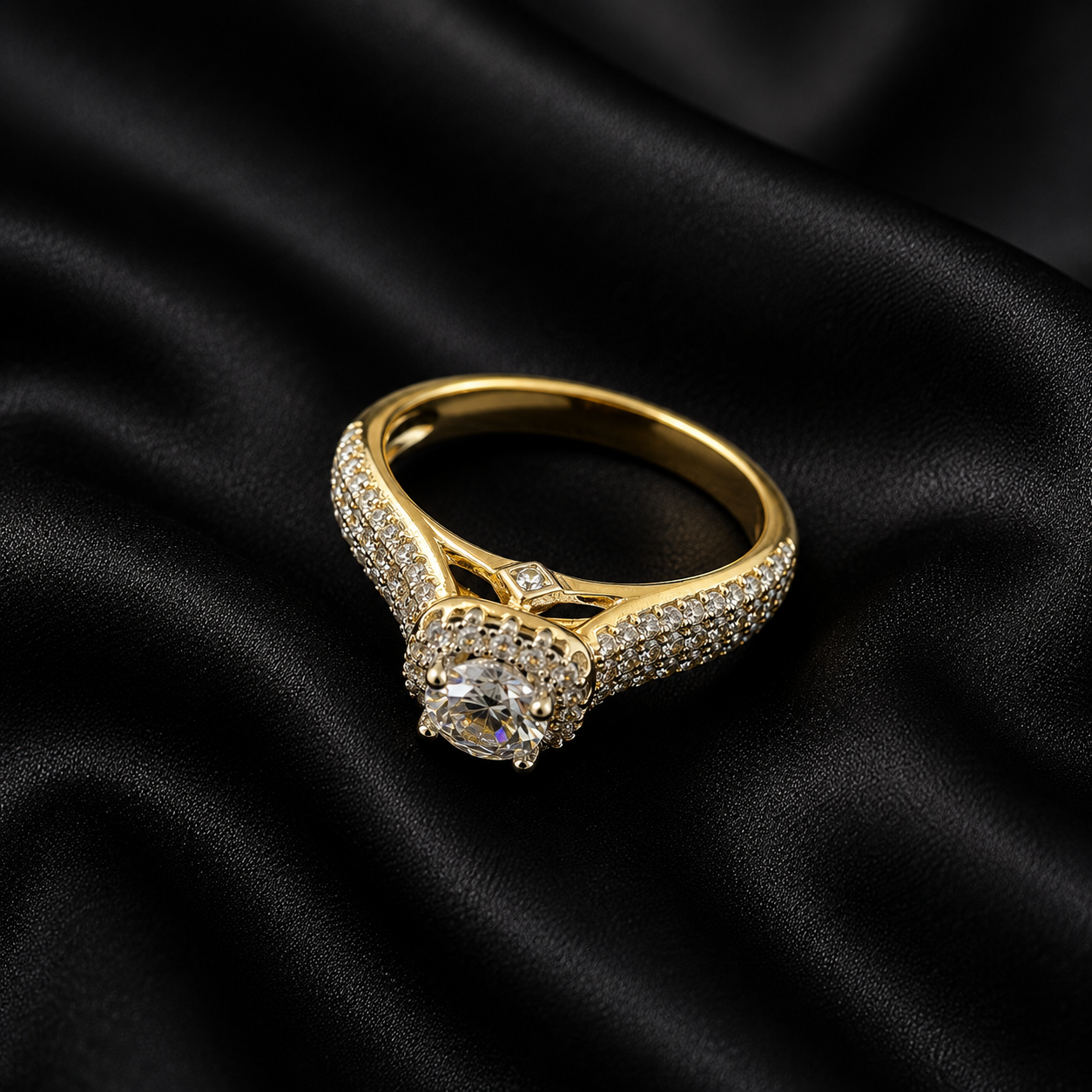 Golden Halo Diamond Ring